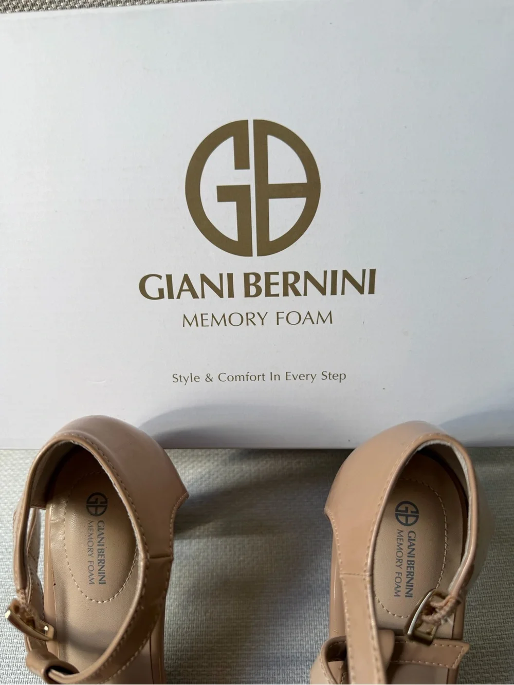 Giani Bernini Beige Patent T-Strap flared heel Dress Sandals